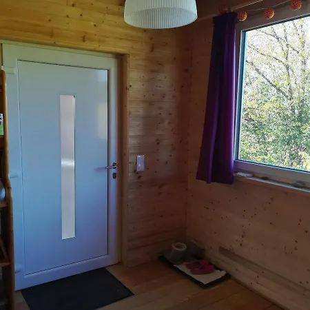 Stelzenhaus In *